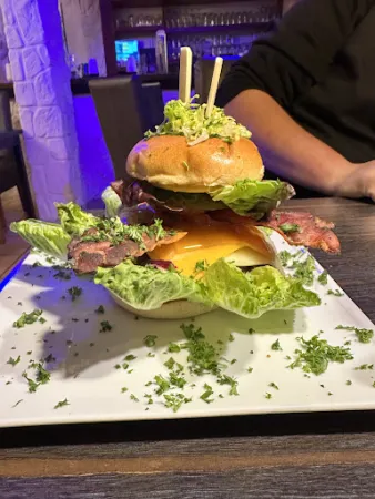 Bild von Calvins Burger & Schnitzel House