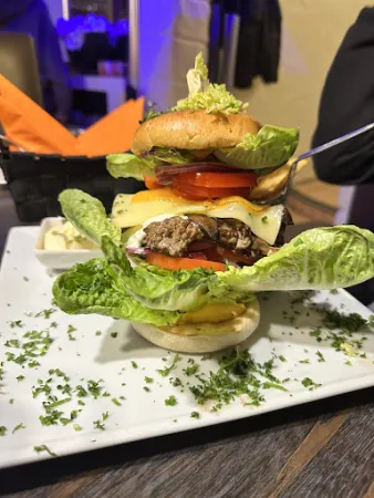 Bild von Calvins Burger & Schnitzel House