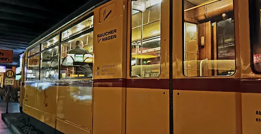 Bild von BOWLING-BAHN