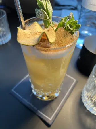 Bild von Schilling Roofbar (Nikkei Sushi & Modern Cocktails)
