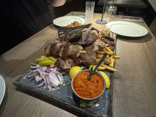 Bild von Kovas Balkan Restaurant | Hochzeitslocation | Catering