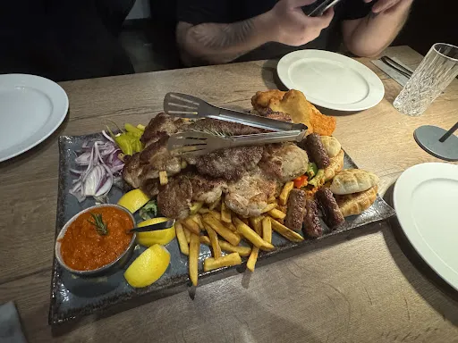 Bild von Kovas Balkan Restaurant | Hochzeitslocation | Catering
