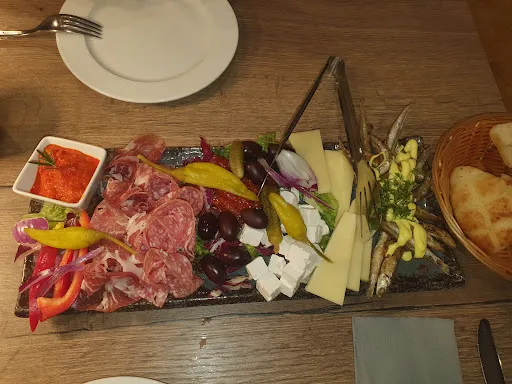 Bild von Kovas Balkan Restaurant | Hochzeitslocation | Catering