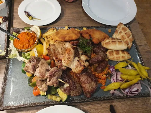 Bild von Kovas Balkan Restaurant | Hochzeitslocation | Catering