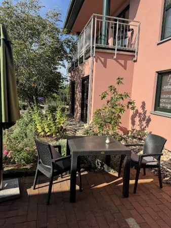 Bild von Café Edelweiss im Rosenrot