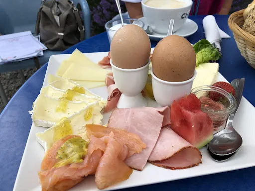 Bild von Café Edelweiss im Rosenrot
