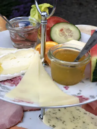 Bild von Café Edelweiss im Rosenrot