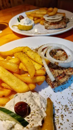 Bild von Glemstal Taverna Janni & Güllo - Aleyna Colak