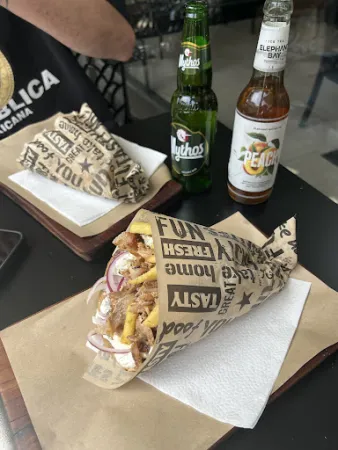 Bild von 360 Three Sixty Gyros and More