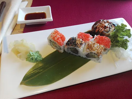 Bild von Sushi & China Restaurant Ye Shan Fang
