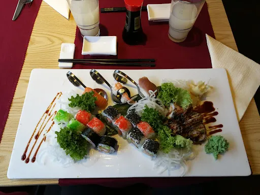 Bild von Sushi & China Restaurant Ye Shan Fang