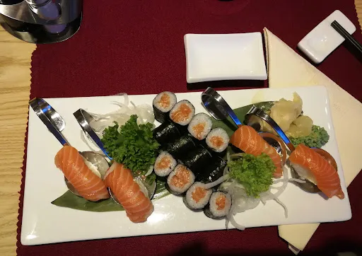 Bild von Sushi & China Restaurant Ye Shan Fang