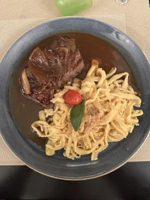 Restaurant Schillerhof - Pnishi Grillspezialitäten vom Balkan