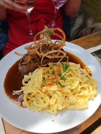 Bild von Krone Alt-Hoheneck - Das Gasthaus mit Festsaal am Neckar