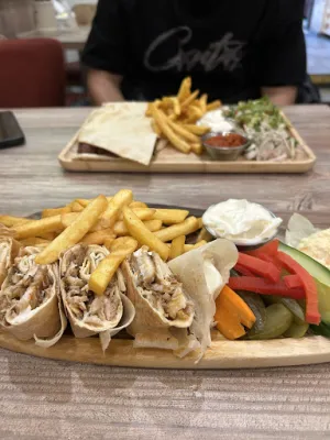 Familien Restaurant . مطعم العائلة