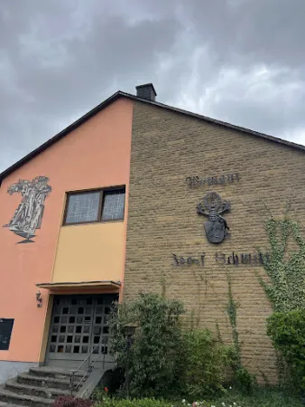 Bild von Wein im Turm - Weingut J. Schmitt