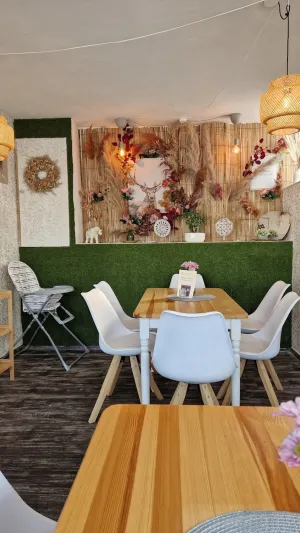 Lili's Bistro