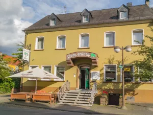 Zum grünen Baum