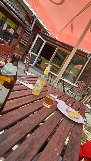 Bistros und Haus der Jagd