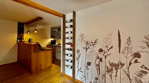 Bild von Weingut Monschein STRADEN | naturzimmer + biodynamische weine