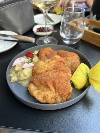 Bild von HENNE. Weinbar