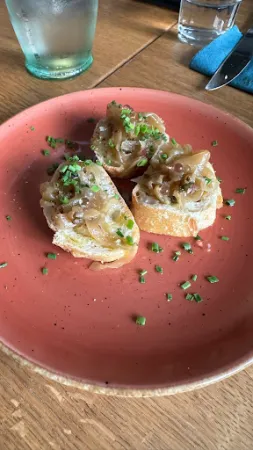 Bild von Glücklich - Tapas Restaurant , Kunst - Café