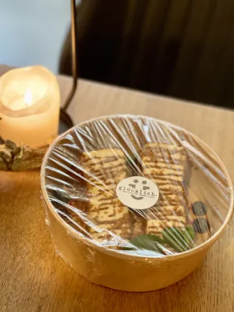 Bild von Glücklich - Tapas Restaurant , Kunst - Café