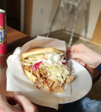 Kebap Pizza Döner - Servet Bayindir