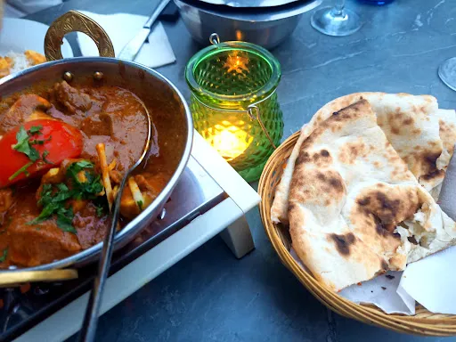 Bild von Red Chillies - Indisches Restaurant, Bar, Lounge. Inhaber S.Dhaliwal