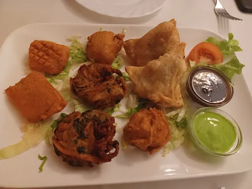 Bild von Red Chillies - Indisches Restaurant, Bar, Lounge. Inhaber S.Dhaliwal