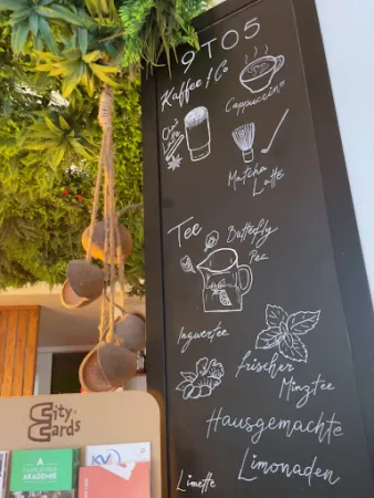 Bild von 9 TO 5 - Café & Brunch