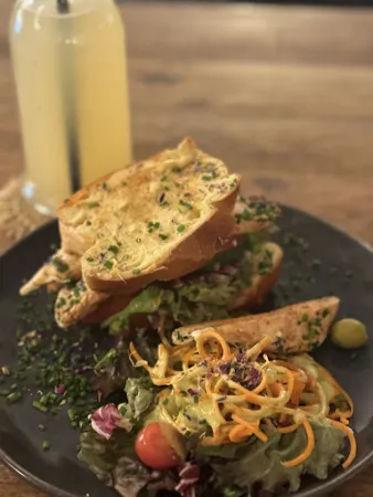 Bild von 9 TO 5 - Café & Brunch