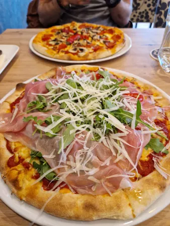 Bild von TUTTOBENE Pizzeria & Cafeteria