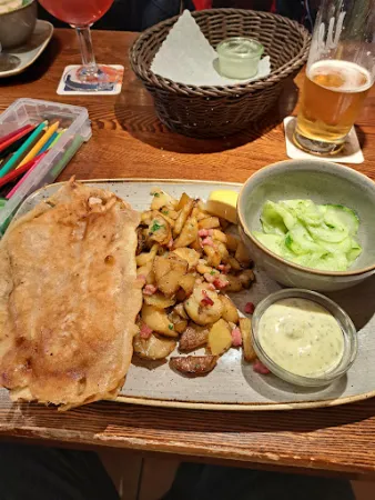 Bild von Schweinske Restaurant in Hamburg Neugraben - Schnitzel, Burger & Frühstück