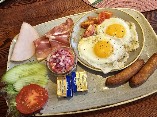 Bild von Schweinske Restaurant in Hamburg Neugraben - Schnitzel, Burger & Frühstück