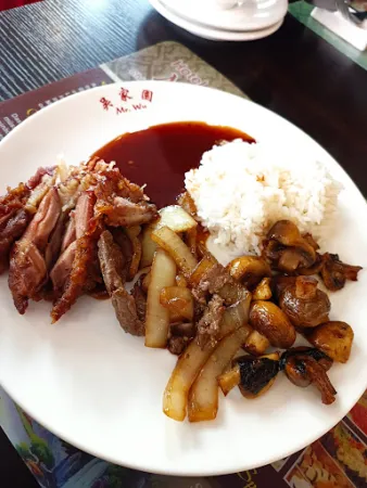Bild von Mr. Wu Chinesisch und Mongolisches Restaurant & Hotel Mit Kegelbahn