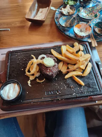 Bild von The Sur Steakhouse & Restaurant Saal