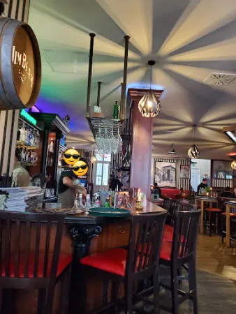 Bild von Hemingway's - Café, Bar, Restaurant