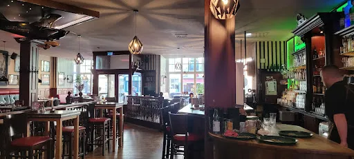 Bild von Hemingway's - Café, Bar, Restaurant