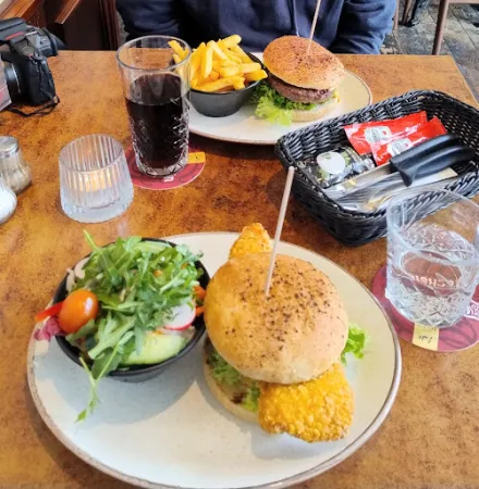 Bild von Hemingway's - Café, Bar, Restaurant