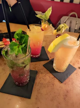 Bild von Hemingway's - Café, Bar, Restaurant