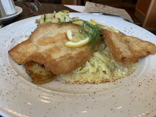 Bild von Hof von Oldenburg Jever - Frühstück / Mittagessen / Kuchen