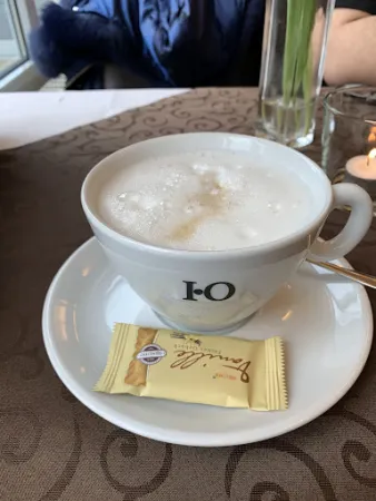Bild von Hof von Oldenburg Jever - Frühstück / Mittagessen / Kuchen