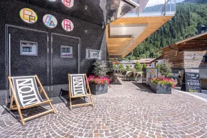 ANTON Cafe/Restaurant