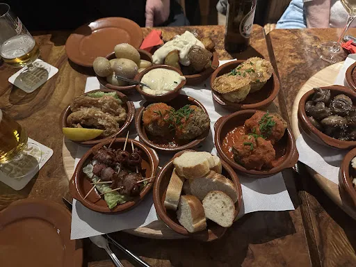 Bild von Tapas y Vino