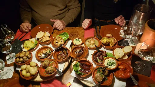 Bild von Tapas y Vino