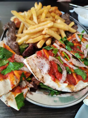 Bild von Cedars of Lebanon Restaurant