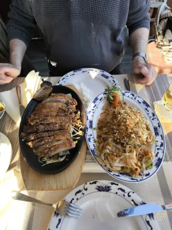 Bild von Champa Ney Balance Food