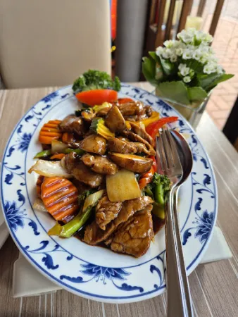 Bild von Champa Ney Balance Food