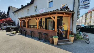 Cafe Pernau